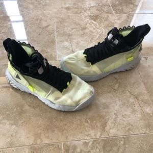 jordan proto react barely volt